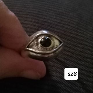 Sz8 eye ball ring new