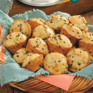 Banana Muffins with Mini Chocolate Chips recipe card,,,gin=20 recipes