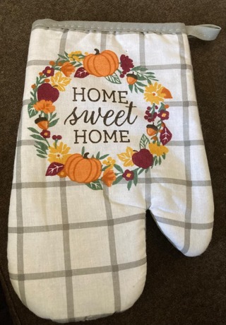 Home Sweet Home Oven Mitt (New)