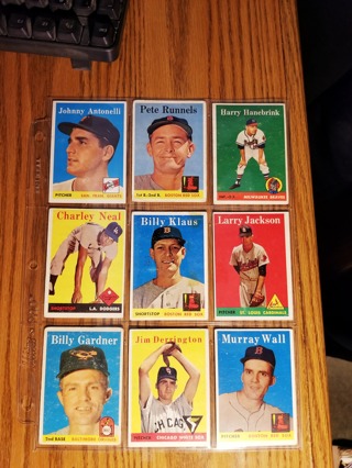 9 - LOT - 1958 TOPPS. VARIOUS CONDITION. READ