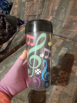 Notes / Music plastic insulated mug with removeable lid