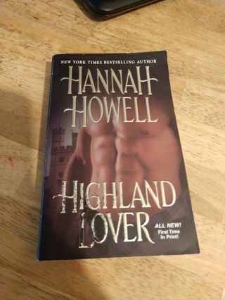 Highland Lover by Hannah Howell (paperback)