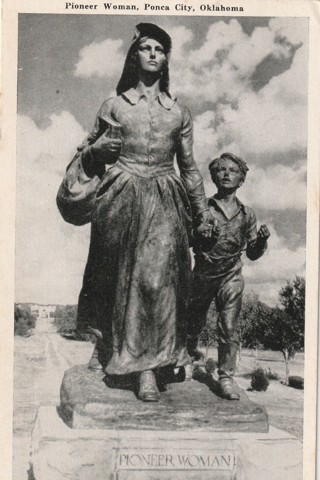 Vintage Unused Postcard: B&W: Pioneer Woman, Ponca City, OK