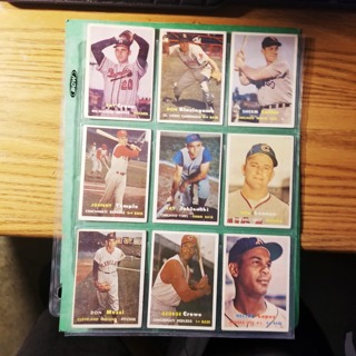 9 - LOT 1957 TOPPS - LOW TO MID GRADE - BASEBALL CARDS