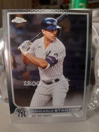 2022 Giancarlo Stanton Topps Chrome Refractor Yankees