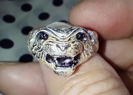 RING MAN'S OR LADIES SOLID SILVER TESTED HEAVY OVER 16 GRAMS TIGER BEAUTIFUL DETAIL SIZE SEVEN WOW!