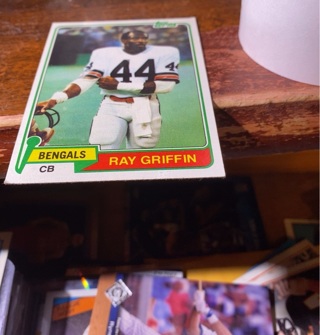 1981 topps ray griffin football card 
