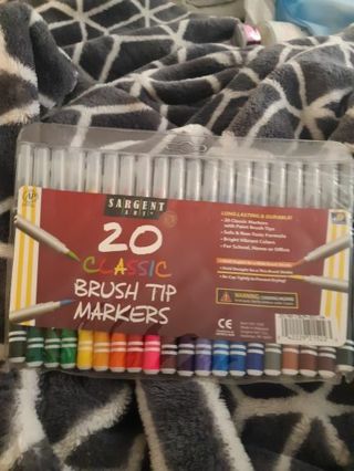 ⭐⭐relist⭐⭐ 20 classic brush tip markers