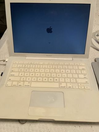 Apple Macbook 2,1 A1181 