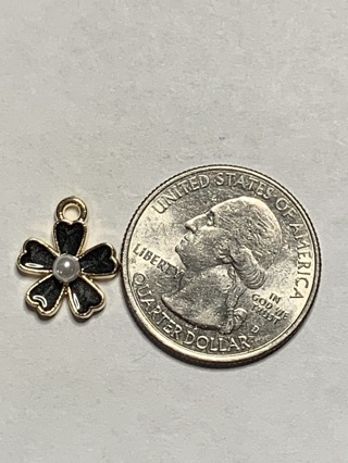 FLOWER CHARM~#63~1 CHARM ONLY~FREE SHIPPING!