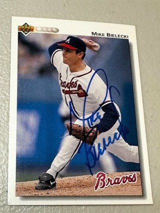 Autographed 1992 Upper Deck Atlanta Braves Baseball Card #730 Mike Bielecki