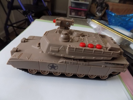 7 x 3 inch brown army tank toy