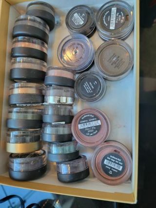 BIG BEAUTY LOT -BARE MINERALS BARE ESCENTUALS LOT- FOR EYES- Liners- Blushes