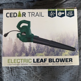 Electric Leaf Blower New in box !