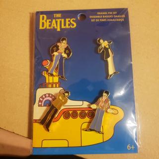 THE BEATLES PINS SEALED