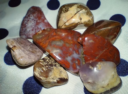 GEMSTONES ALL NATURAL AND POLISHED A HANDFULL 50.4 GRAMS BEAUTIFUL JUST LOOK FANTASTIC AND A STEAL.