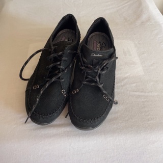 Women’s Size 8 Skechers Black Casual Shoes 