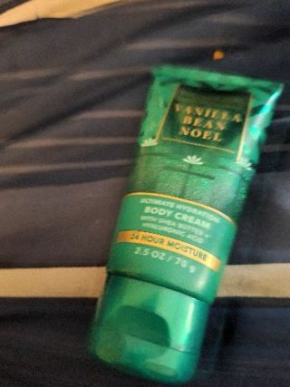 BBW vanilla bean noel body cream