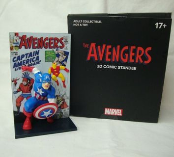 Avengers 3D comic standee Loot Crate Exclusive - mint in box