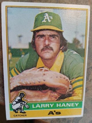 1976 TOPPS LARRY HANEY OAKLAND ATHLETICS BASEBALL CARD# 446