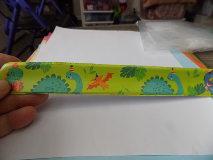 Green dinosaur slap bracelet