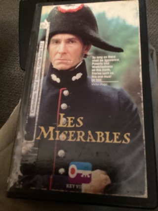 VHS- LES MISERABLES w ANTONY PERKINS