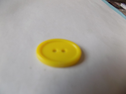 1 inch yellow oval plastic button