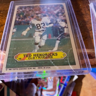 1983 topps ted Hendricks football sticker