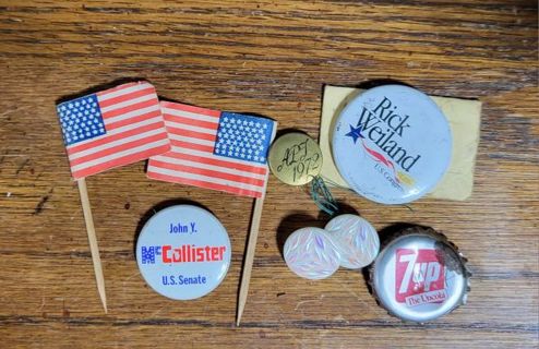 Assorted vintage items lot
