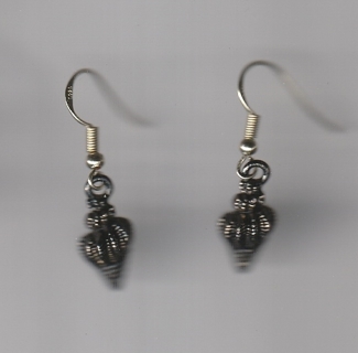 GP EANAMEL BLACK CONCH SHELL EARRINGS STYLE 2 (PLEASE READ DESCRIPTION