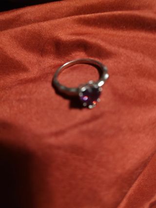 Beautiful silver tone purple heart ring size 9