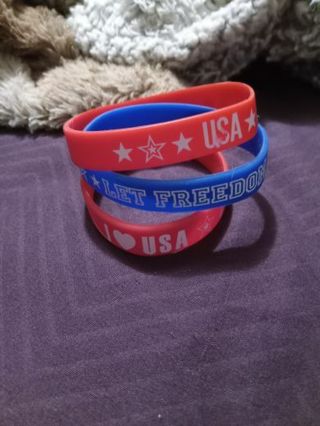 3 rubber USA bracelets