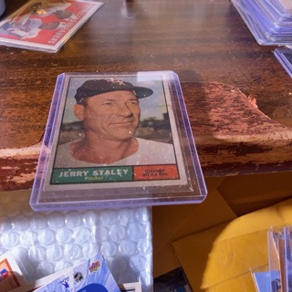 1961 topps Jerry Staley baseball card 