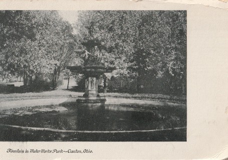 Vintage Unused Postcard: B&W: Fountain in Water Works Park, Ca