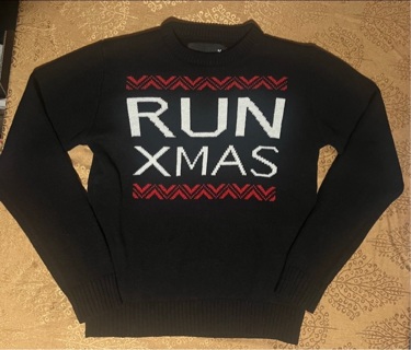 Run Xmas Sweater Size Medium