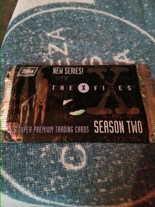 The X files season 2 trading cards