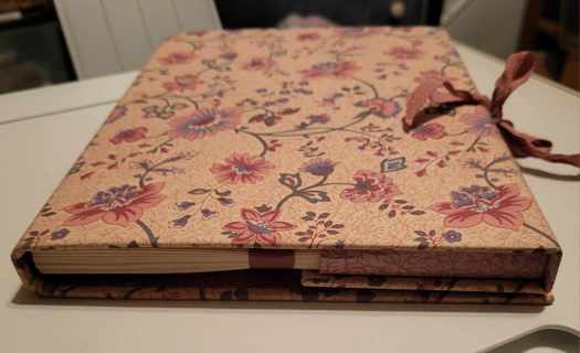 VINTAGE FLORAL HARD-COVER STATIONERY SET! - Free Shipping