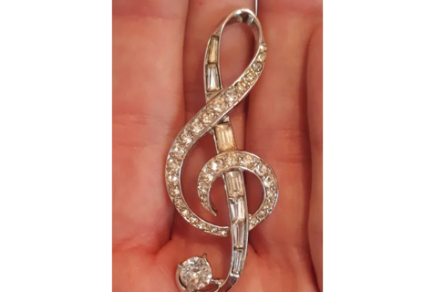 Vintage Music Note Brooch/Pin with CZs