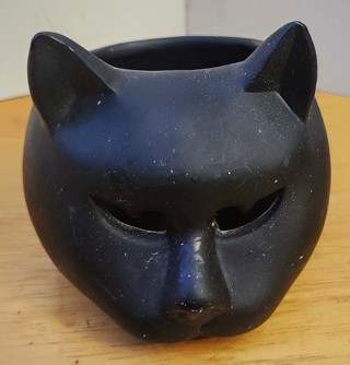 Vtg. AGC American Greeting Card ceramic Halloween Cat candle holder - 4" x 3 1/2" - weight 11 oz. 