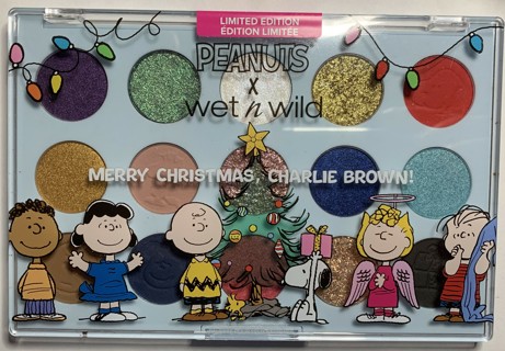 PEANUTS~SNOOPY~CHARLIE BROWN ~LIMITED EDITION~WET N WILD EYESHADOW PALETTE~NEW/SEALED~FREE SHIPPING!