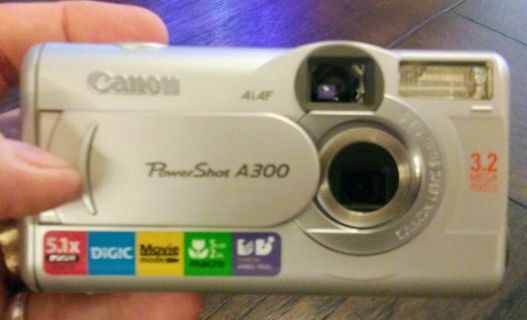 Canon Powershot A300 Digital Video & Photo Camera
