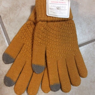 BN  Knit Touchscreen Gloves .