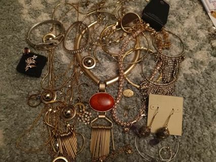 JEWELRY LOT #2 , GOLD AND GORGEOUS RINGS, AND THINGS!