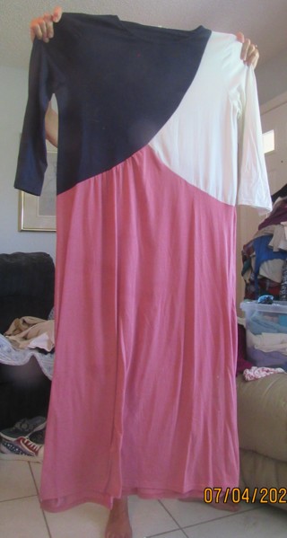 LONG DRESS SIZE 2XL