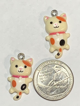 CAT CHARMS~#7~CREAM~SET OF 2 CHARMS~FREE SHIPPING!