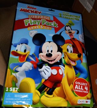 Brand new Disney Junior Mickey Surprise Play pack grab and go free shipping