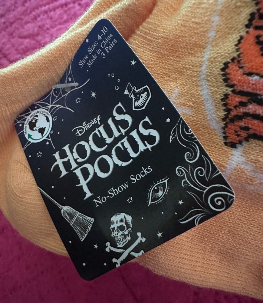 FREE: Hocus Pocus socks 