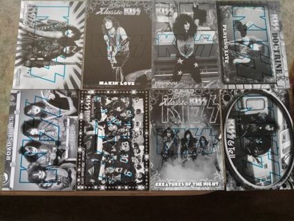 8 RANDOM 2009 KOMPLETE KISS BLUE EDITION BLACK/WHITE TRADING CARDS