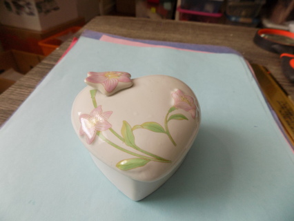 White ceramic heart shape 3 inch wide trinketbox 3D pink flower and painted flowers