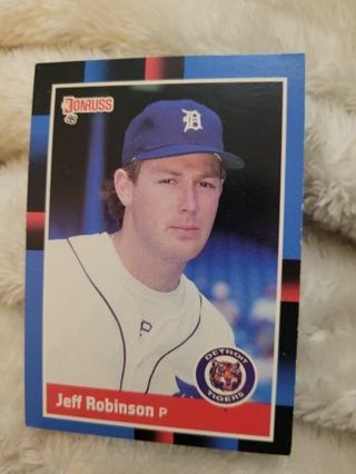 JEFF ROBINSON DETROIT TIGERS SPORTS CARD PLUS 2 MYSTERY CARDS